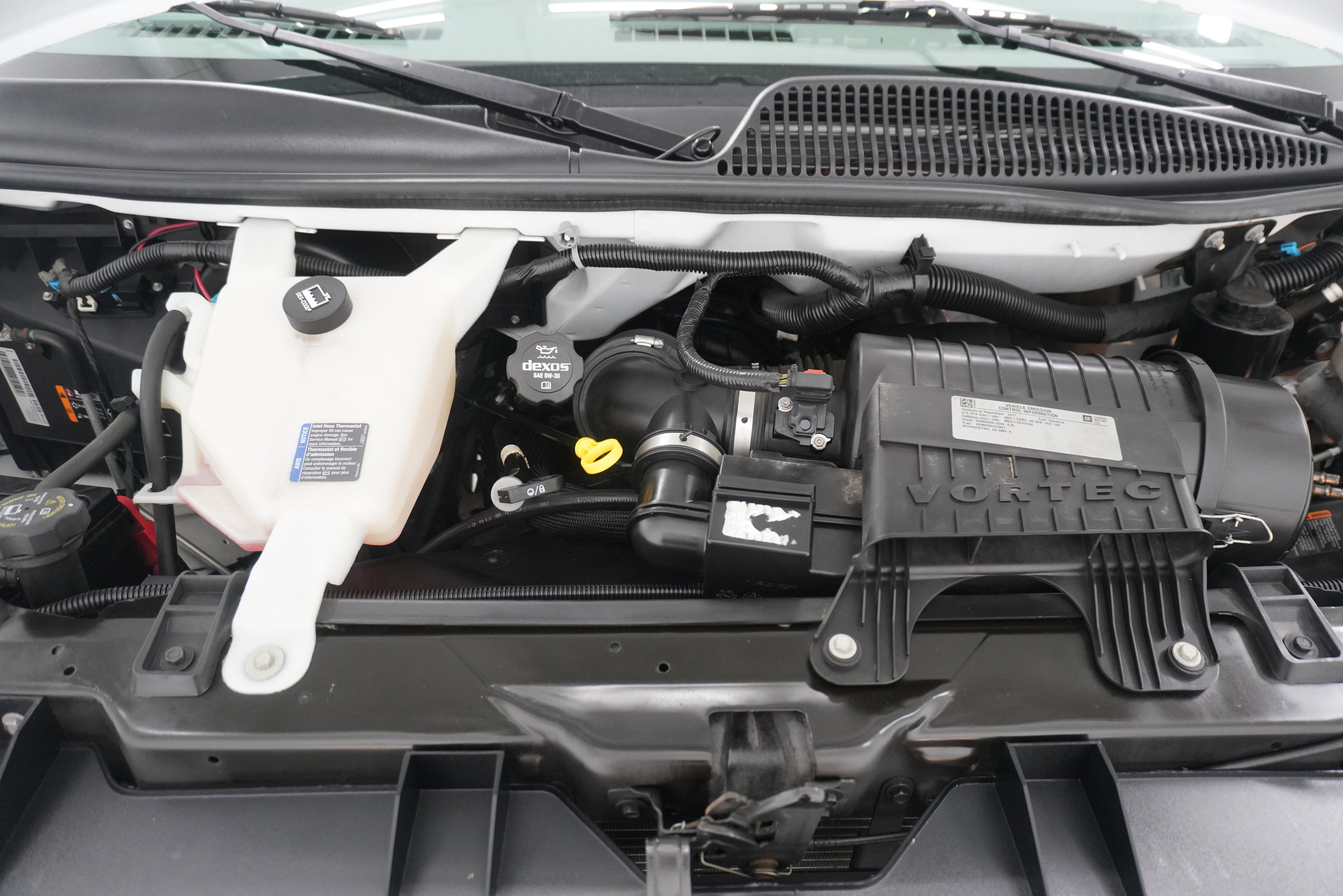 Used 2017 Chevrolet Express 3500 Extended image 19