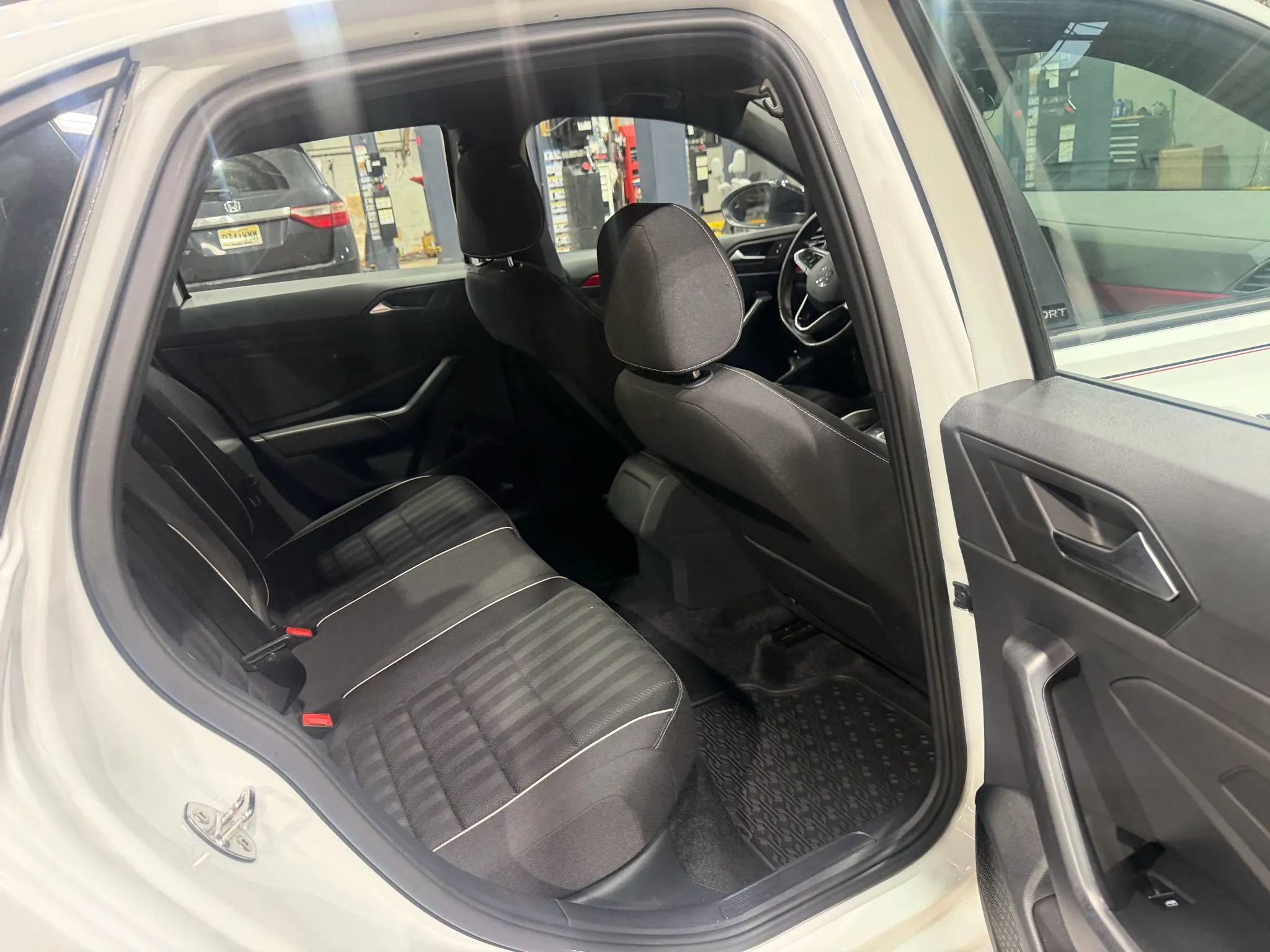 Used 2024 Volkswagen Jetta Sport image 28