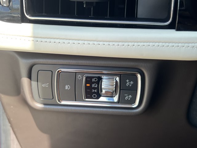 Used 2023 Lincoln Aviator Black Label w/ Dynamic Handling Package AWD/4WD image 31