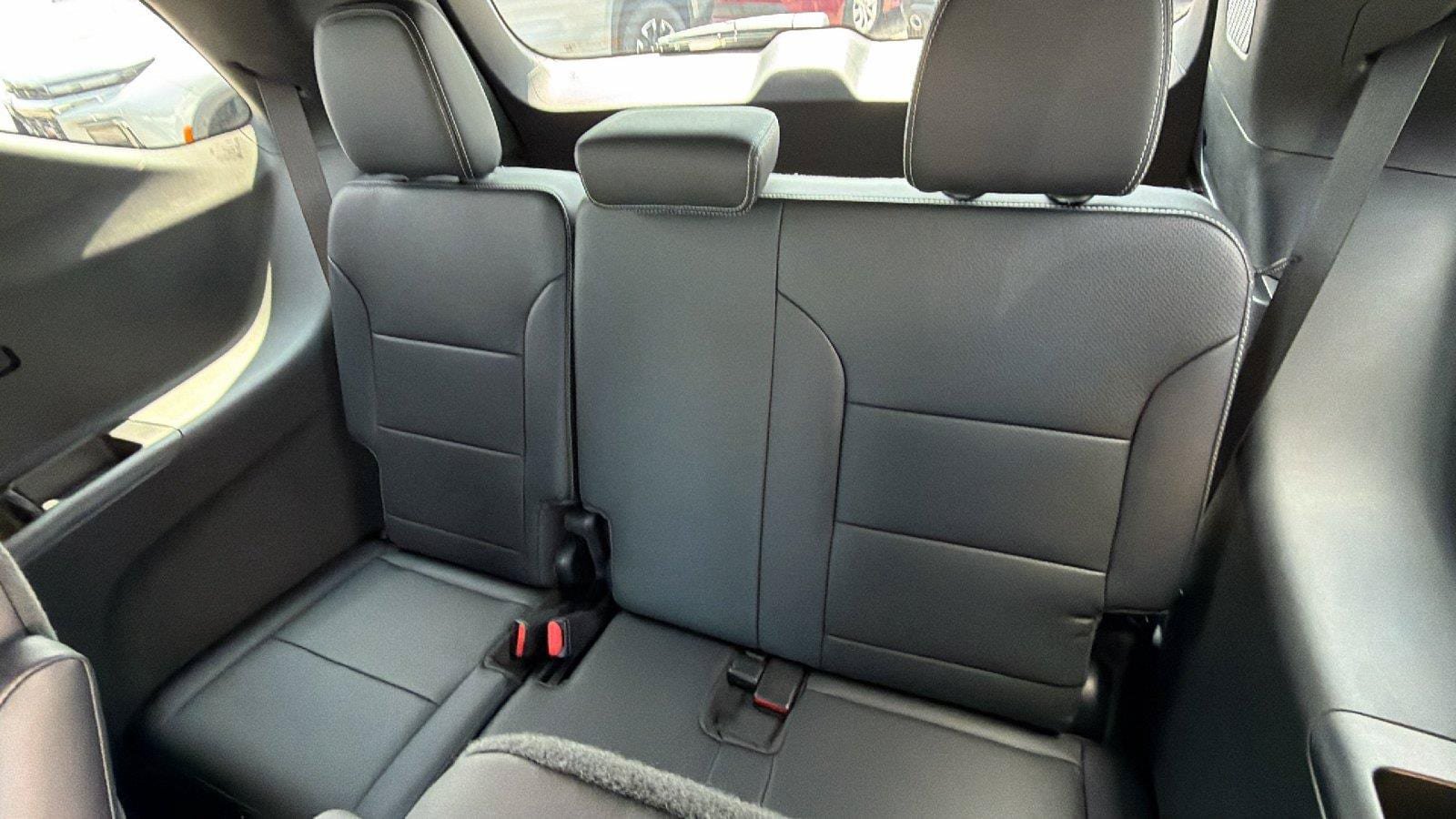 New 2026 Chevrolet Traverse LT w/ Driver Confidence Package FWD image 20