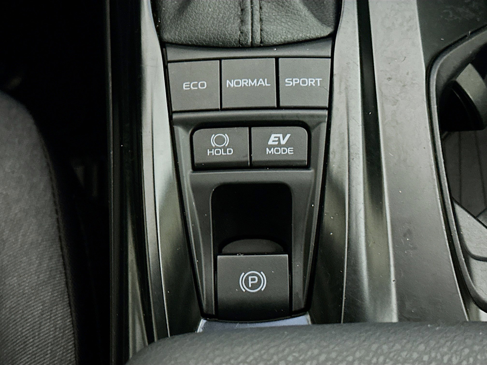 Used 2025 Toyota Camry LE FWD image 25
