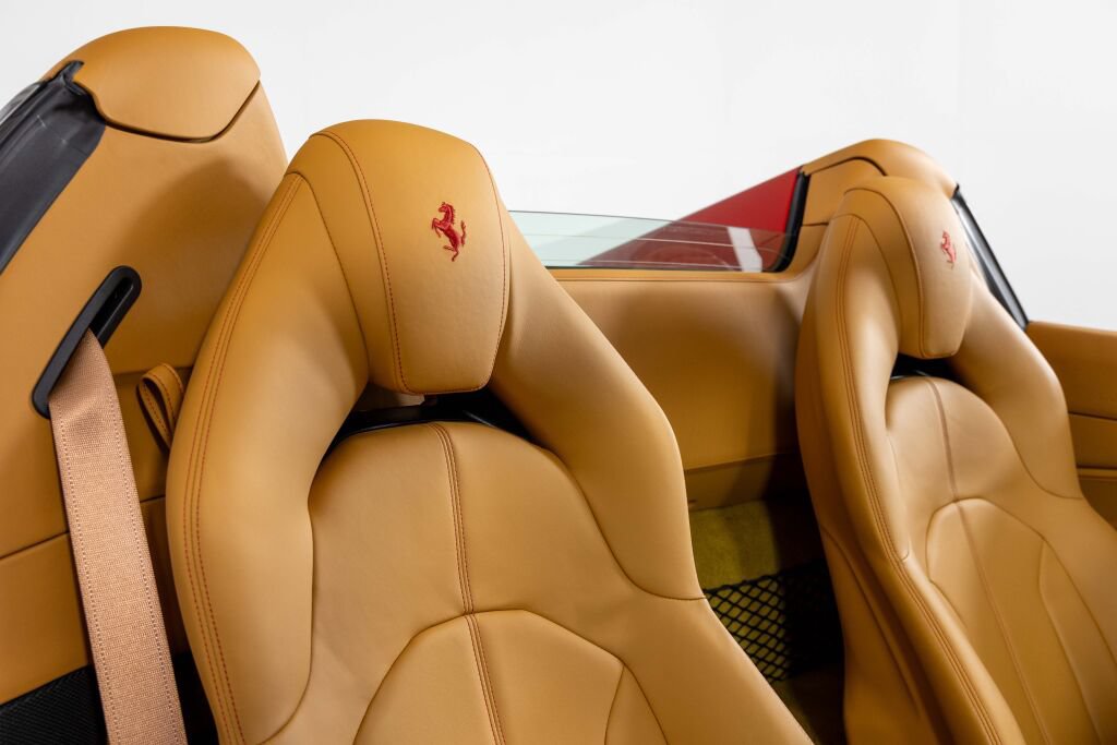 Used 2022 Ferrari F8 Tributo RWD image 36