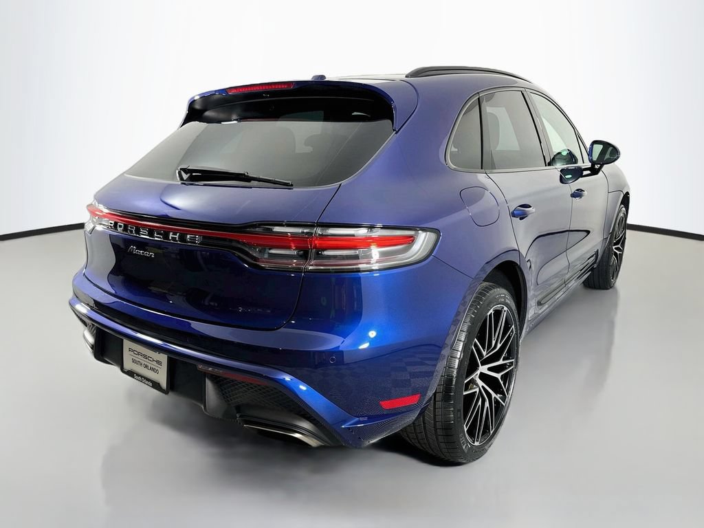 Certified 2024 Porsche Macan AWD/4WD image 9