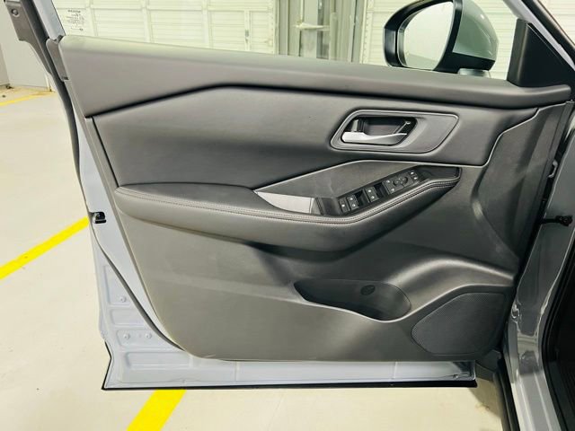 New 2026 Nissan Rogue SV FWD image 20