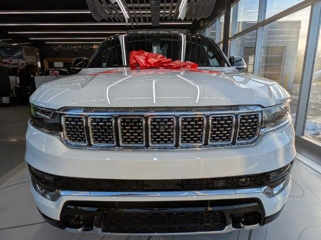 New 2025 Jeep Grand Wagoneer Series III w/ HD Trailer Tow Package image 6