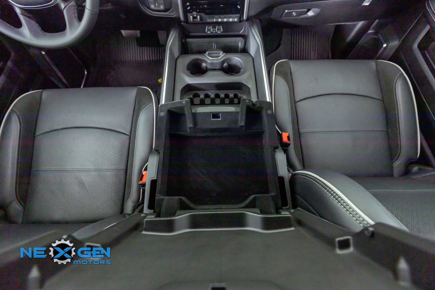 Used 2025 RAM 3500 Laramie w/ Night Edition image 28