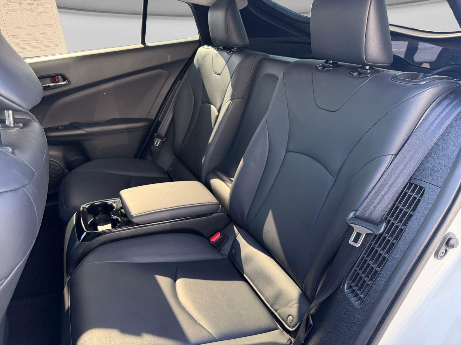 Used 2017 Toyota Prius Prime Advanced w/ Carpet Mat Package FWD image 26