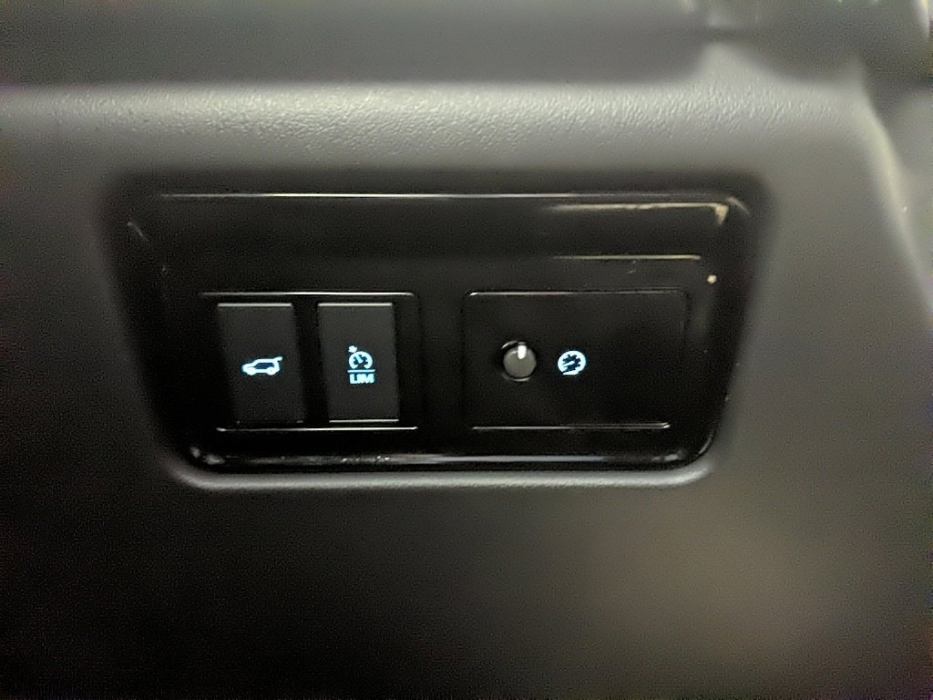 Used 2020 Jaguar F-PACE Checkered Flag image 22