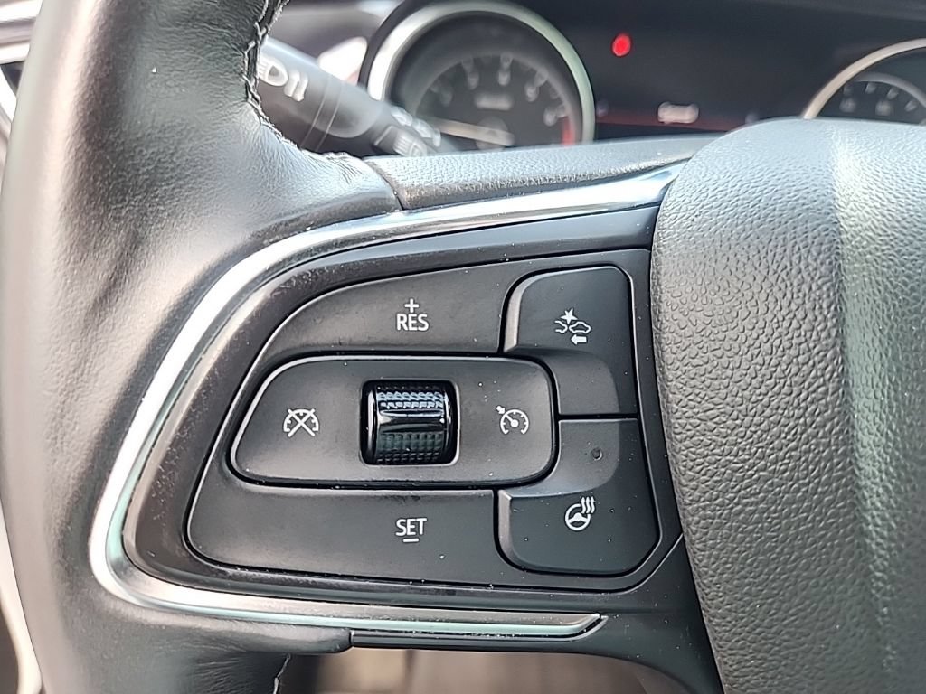 Certified 2020 Buick Encore GX Essence FWD image 15