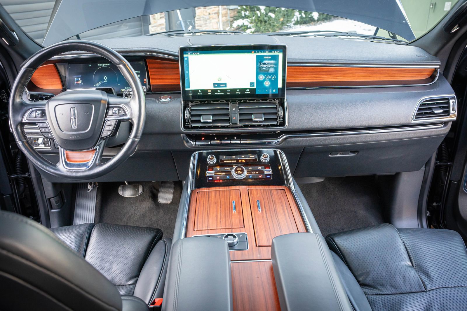 Used 2024 Lincoln Navigator Reserve image 33