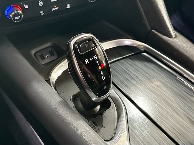 Used 2018 Buick Enclave Essence FWD image 17