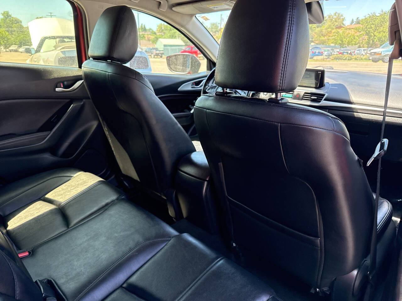 Used 2017 MAZDA MAZDA3 Touring image 18