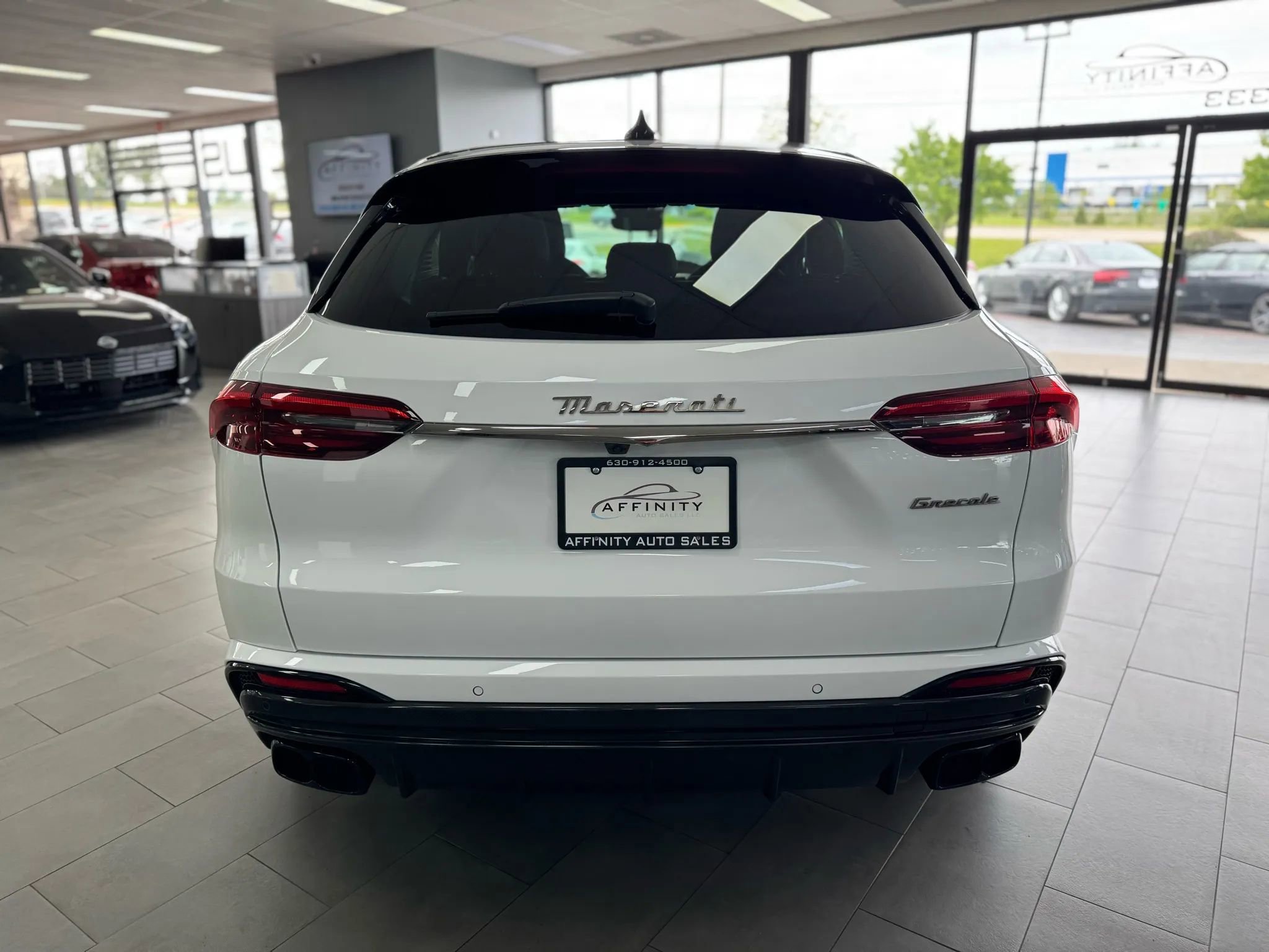 Used 2023 Maserati Grecale Trofeo image 4