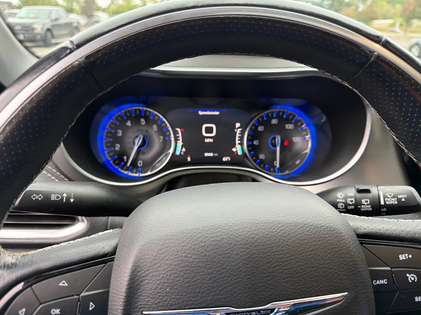 Used 2021 Chrysler Pacifica Limited w/ Uconnect Theater Family Group AWD/4WD image 9