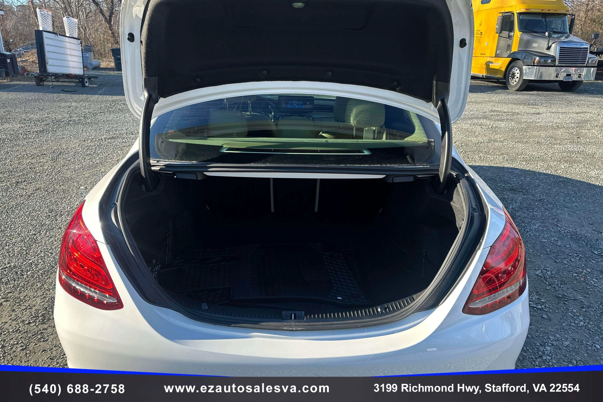 Used 2017 Mercedes-Benz C 300 4MATIC Sedan w/ Premium 2 Package image 11