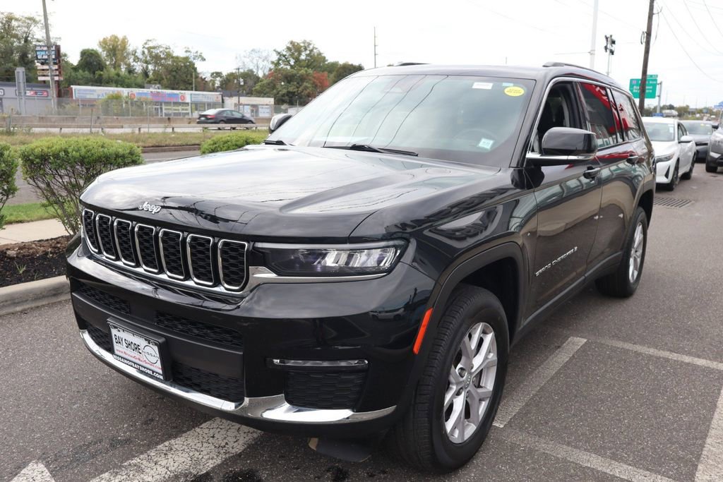 Used 2022 Jeep Grand Cherokee L Limited AWD/4WD image 9