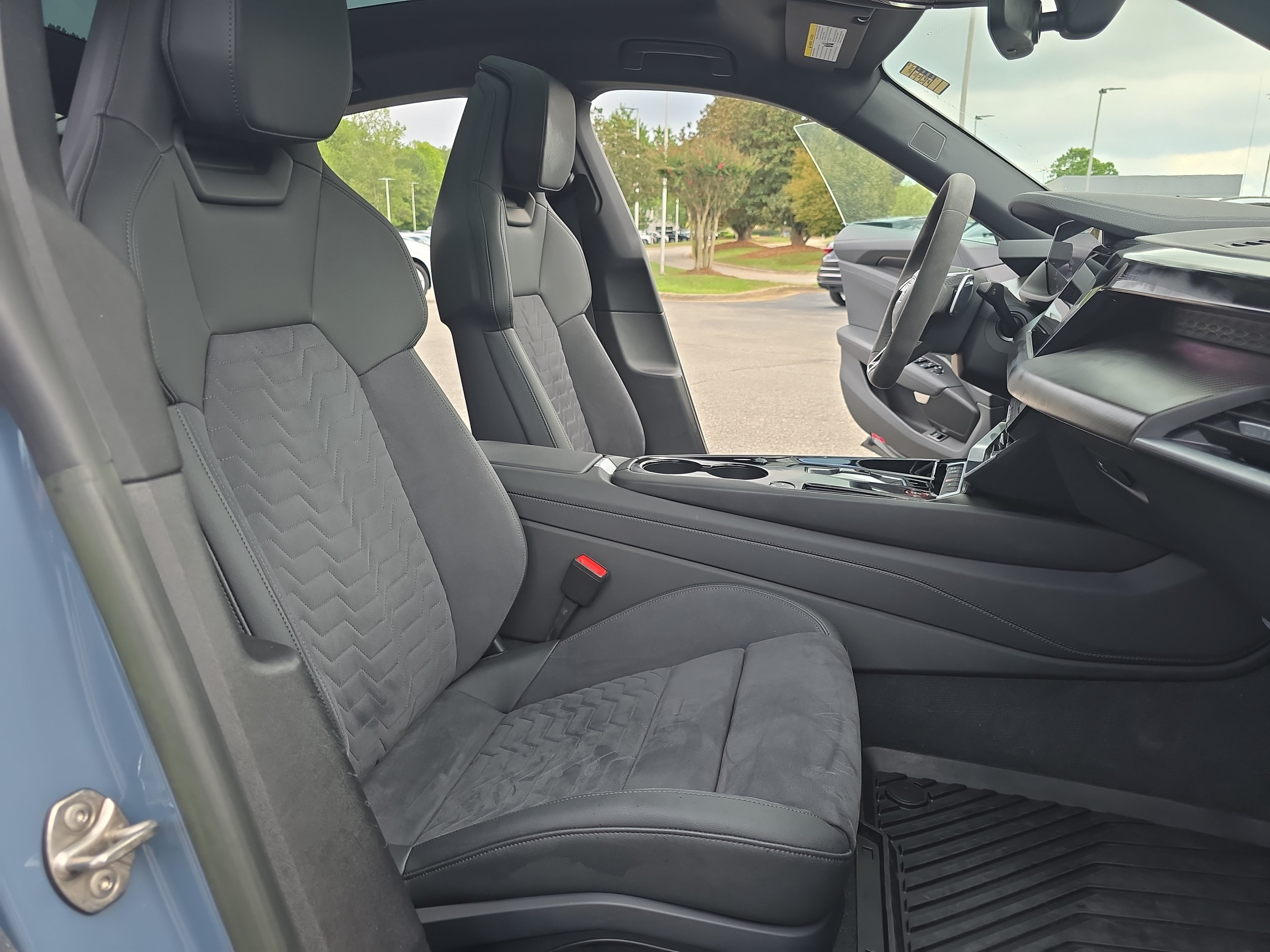 Used 2023 Audi e-tron GT Premium Plus w/ Performance Package AWD/4WD image 10