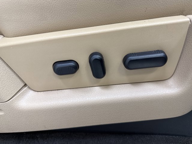 Used 2012 Ford F150 Lariat w/ Lariat Chrome Pkg image 31