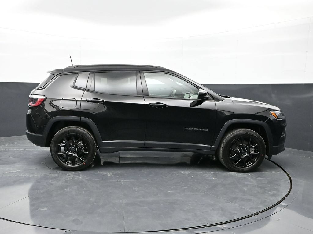 Used 2026 Jeep Compass Latitude AWD/4WD image 20