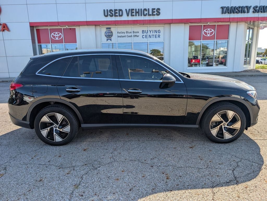 Used 2024 Mercedes-Benz GLC 300 4MATIC image 8