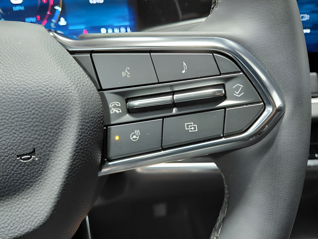 Used 2026 Chevrolet Equinox LT FWD image 31