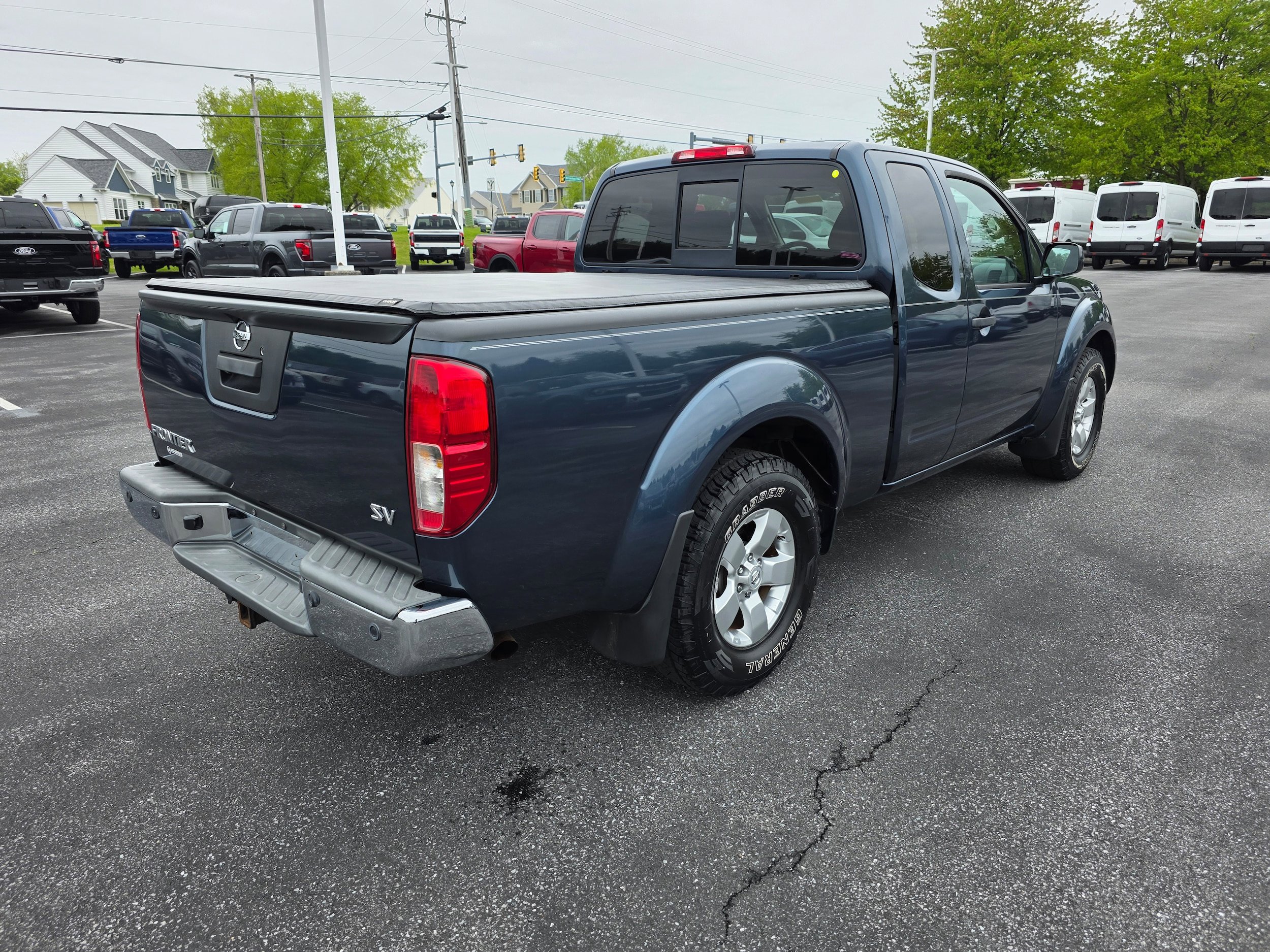 Used 2013 Nissan Frontier SV w/ SV Value Truck Pkg RWD image 5