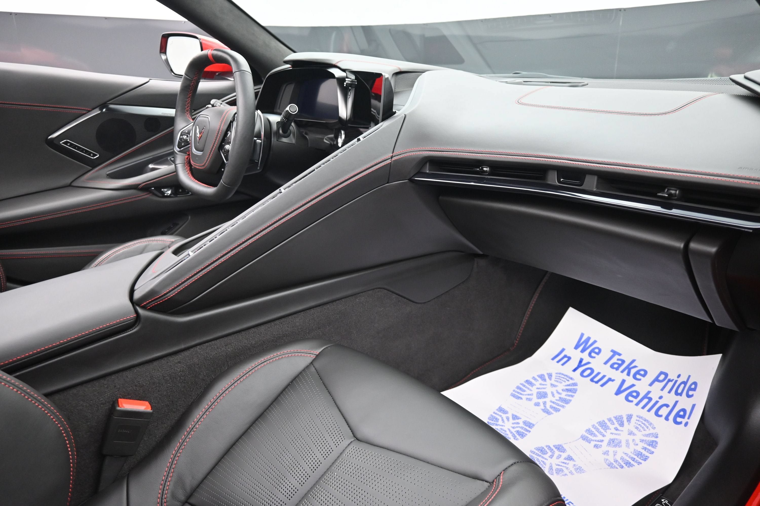 Used 2024 Chevrolet Corvette Stingray Premium Conv w/ Z51 Performance Package RWD image 32