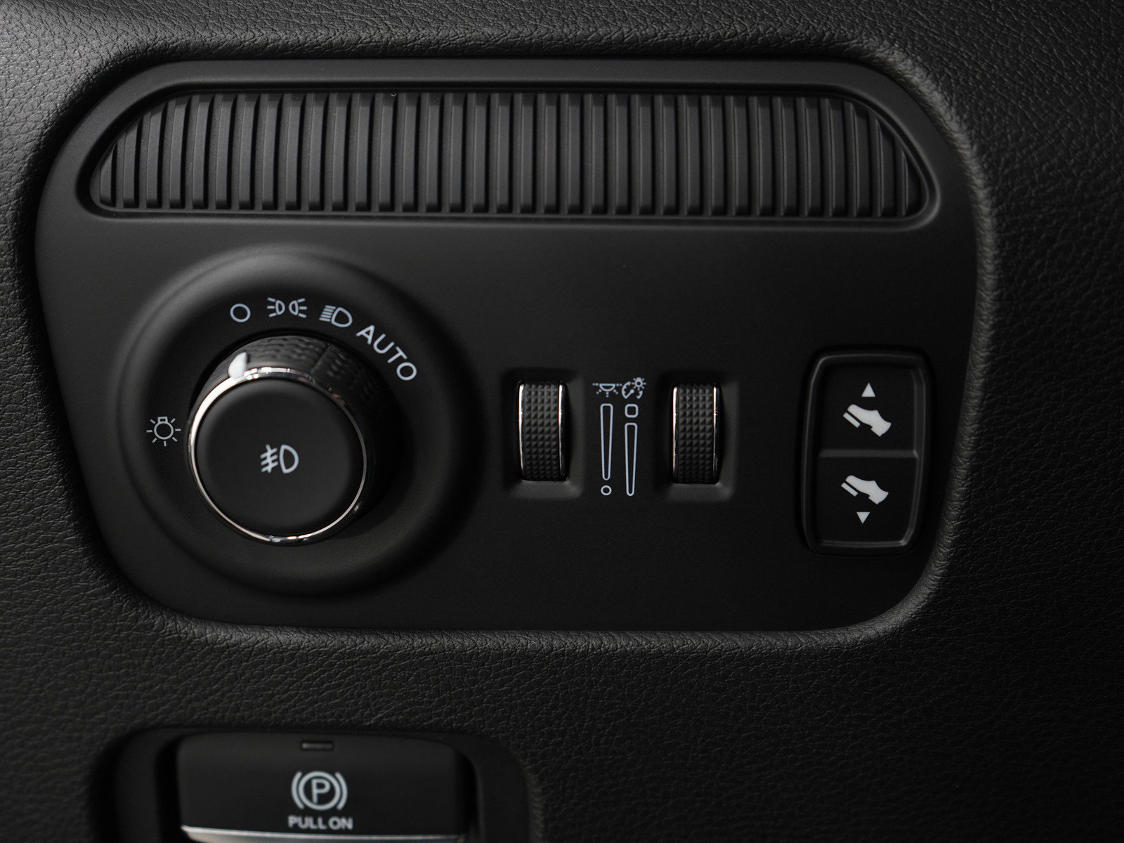 Used 2023 Jeep Wagoneer L Series II w/ Premium Group I image 25