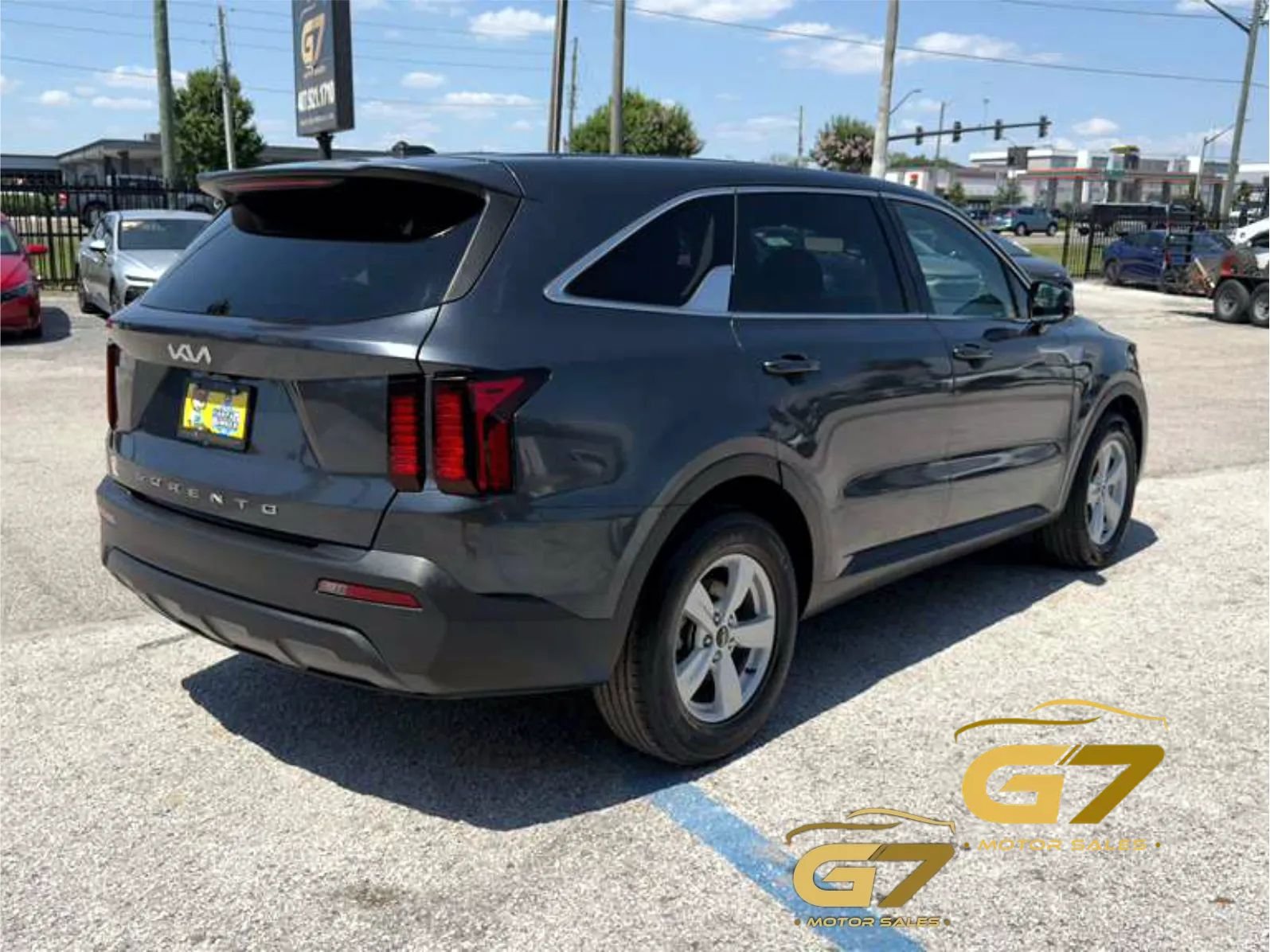 Used 2022 Kia Sorento LX FWD image 7
