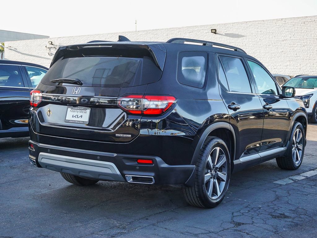Used 2023 Honda Pilot Touring image 7