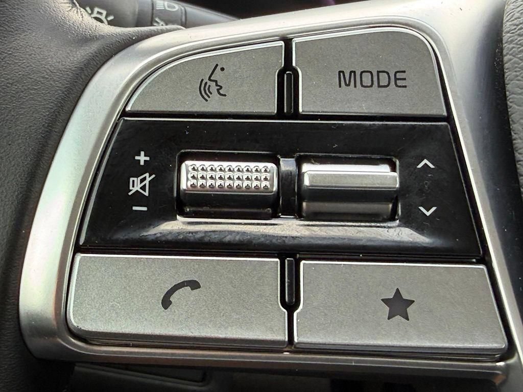 Used 2024 Kia Telluride LX FWD image 18