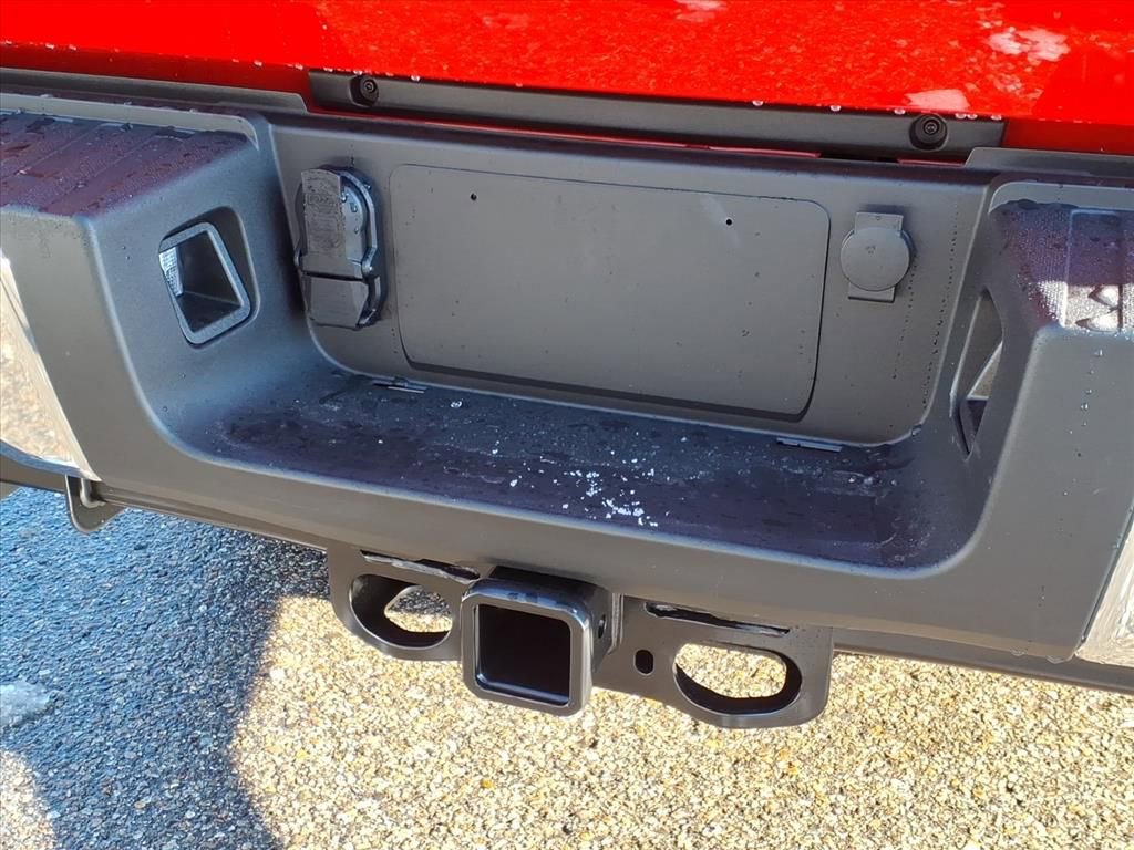 New 2026 Ford F250 XLT w/ FX4 Off-Road Package image 7