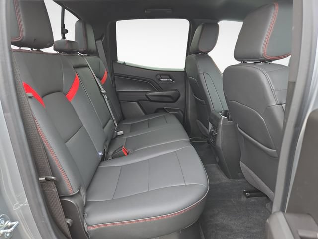 Used 2024 Chevrolet Colorado Z71 w/ Z71 Convenience Package 2 AWD/4WD image 28
