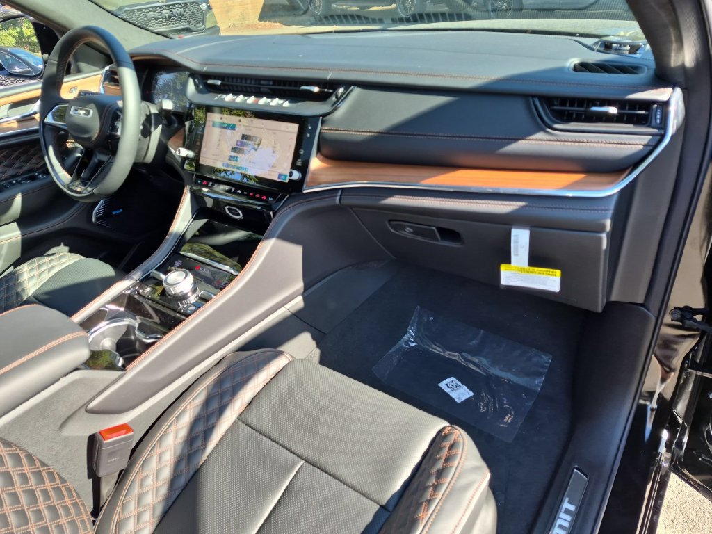 New 2027 Jeep Grand Cherokee Summit AWD/4WD image 17
