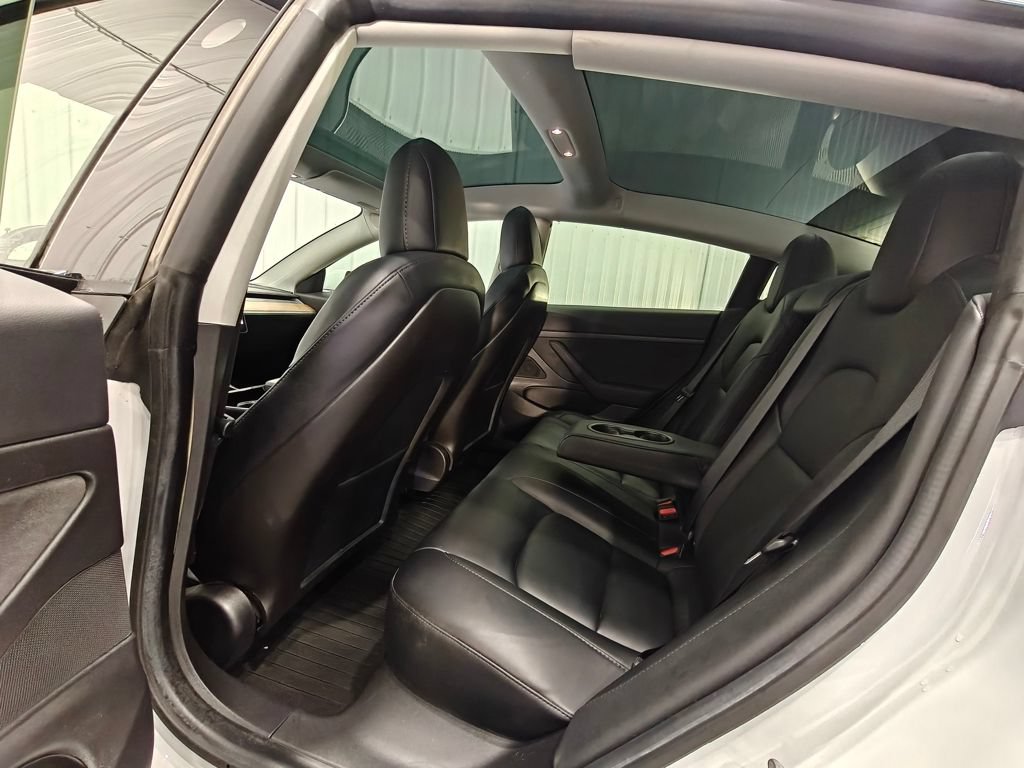 Used 2020 Tesla Model 3 Standard Range RWD image 24
