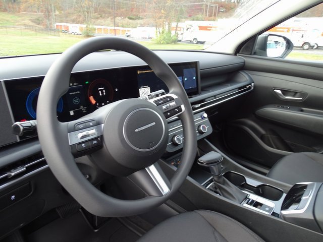 New 2026 Hyundai Tucson SE image 12