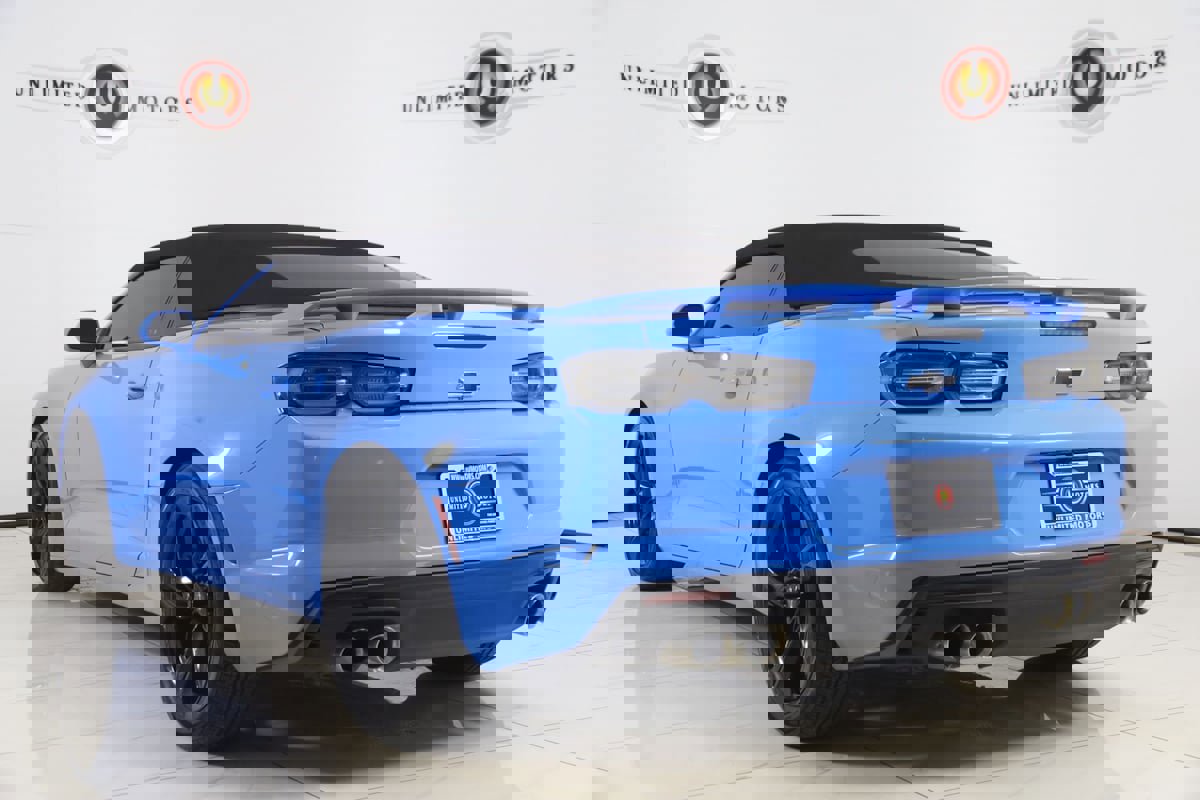 Used 2022 Chevrolet Camaro LT w/ RS Package RWD image 4