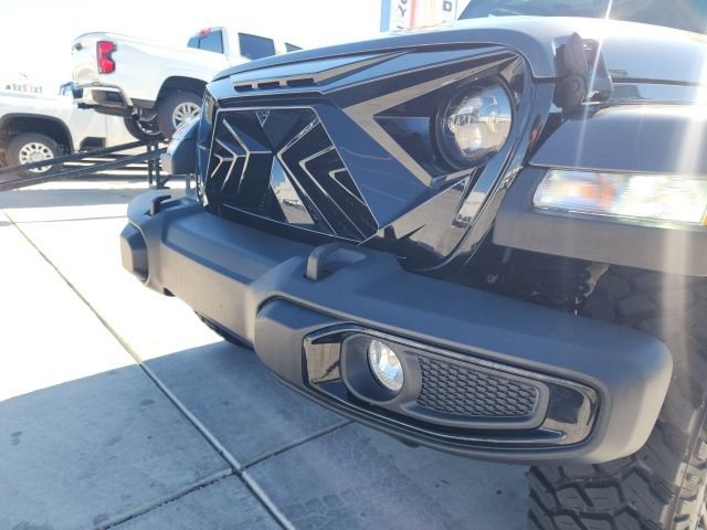 Used 2023 Jeep Gladiator Willys image 10
