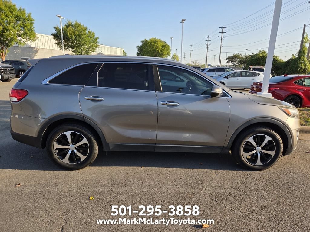 Used 2016 Kia Sorento EX w/ EX Premium Package FWD image 4