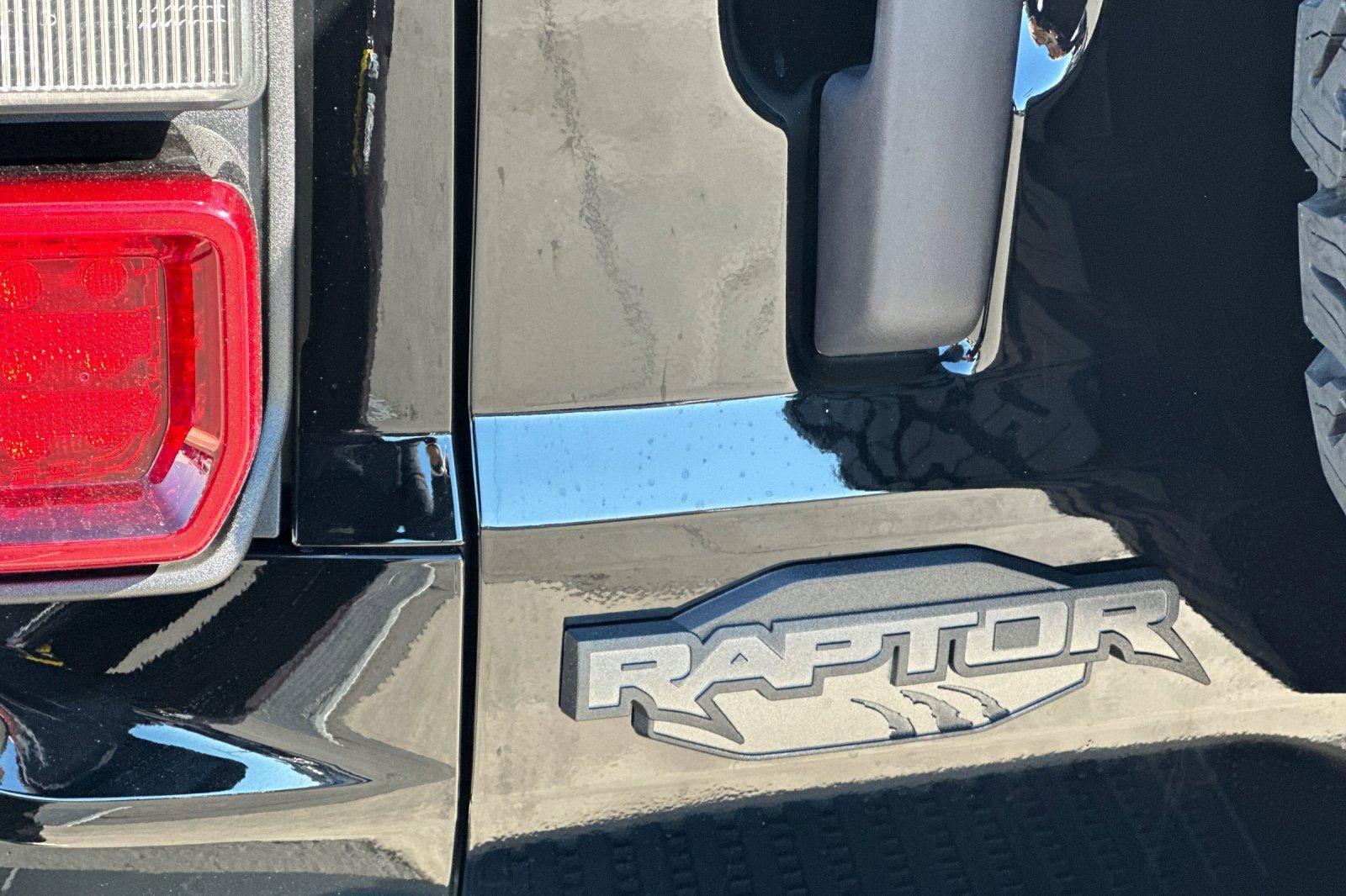 New 2025 Ford Bronco Raptor image 26