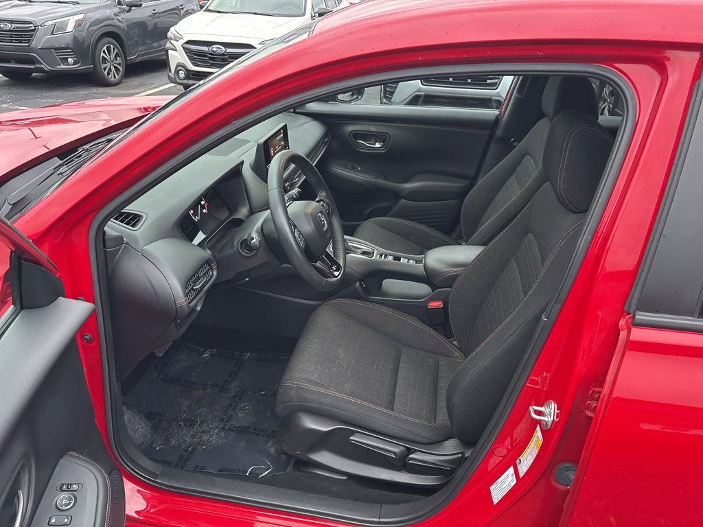 Used 2024 Honda HR-V Sport image 9