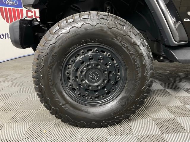 Used 2020 Jeep Gladiator Overland w/ Popular Equipment Package image 10