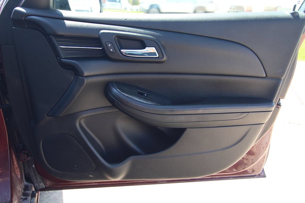 Used 2015 Chevrolet Malibu LT w/ Power Convenience Package FWD image 34