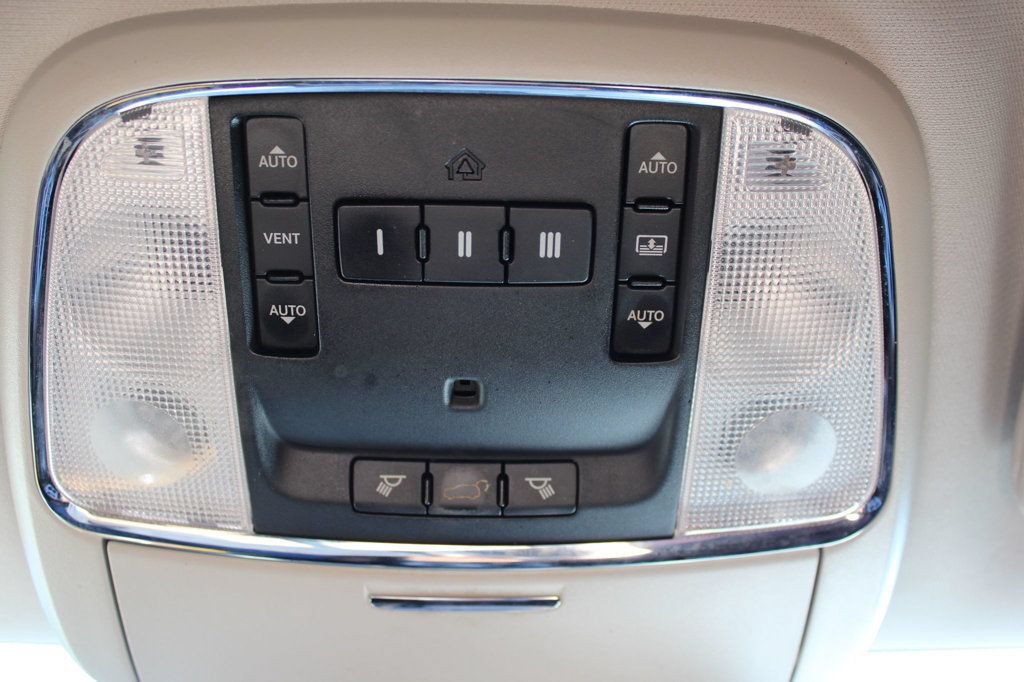 Used 2013 Jeep Grand Cherokee Overland RWD image 28