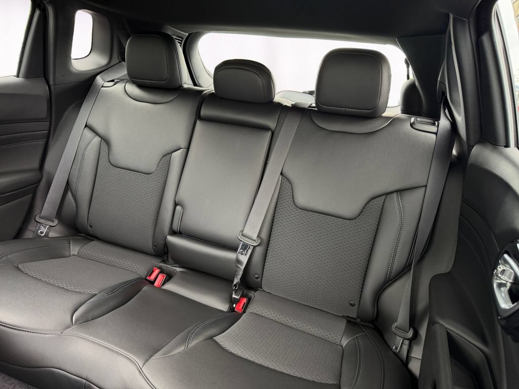 New 2026 Jeep Compass Latitude AWD/4WD image 13