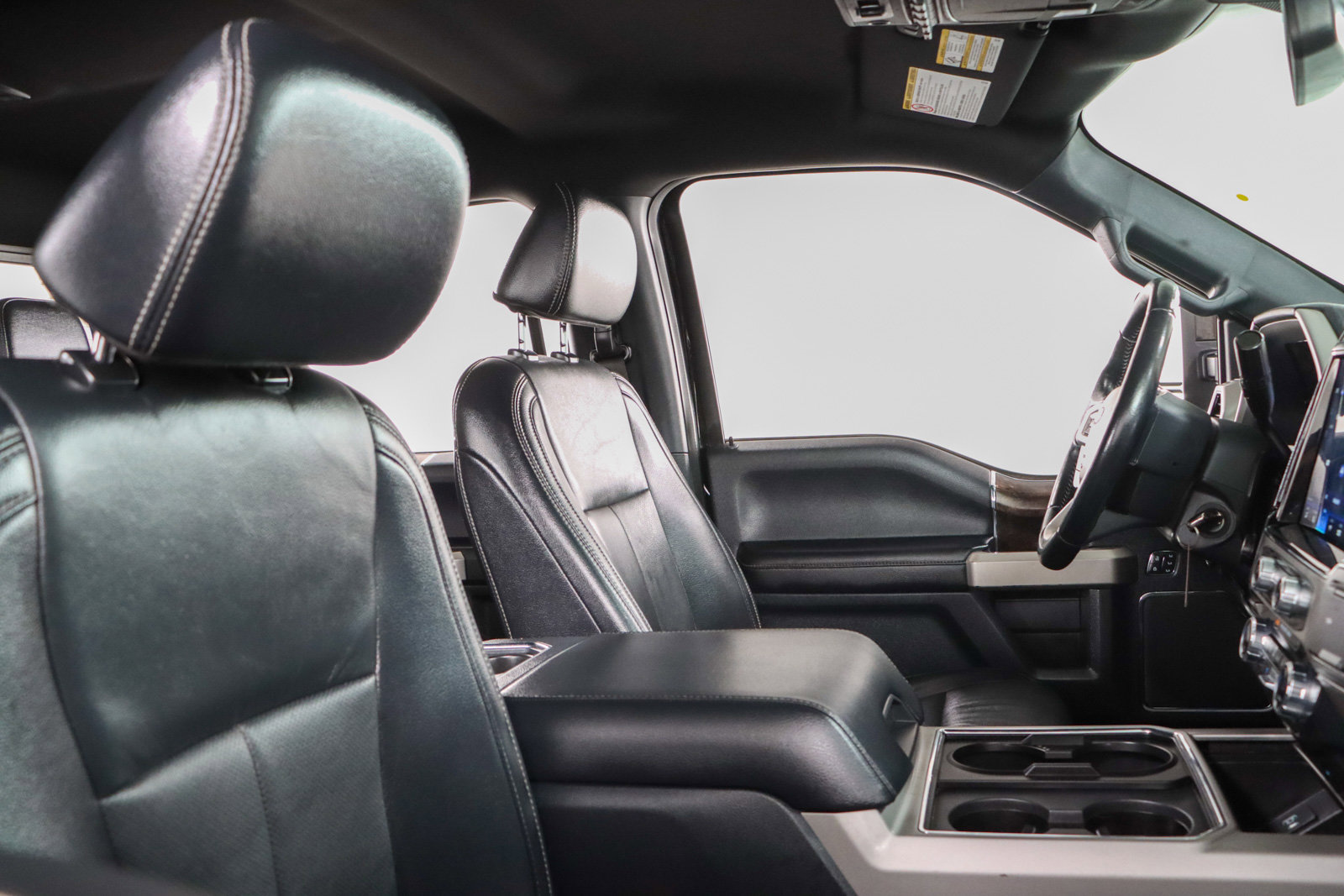 Used 2022 Ford F250 Lariat w/ Lariat Value Package image 28