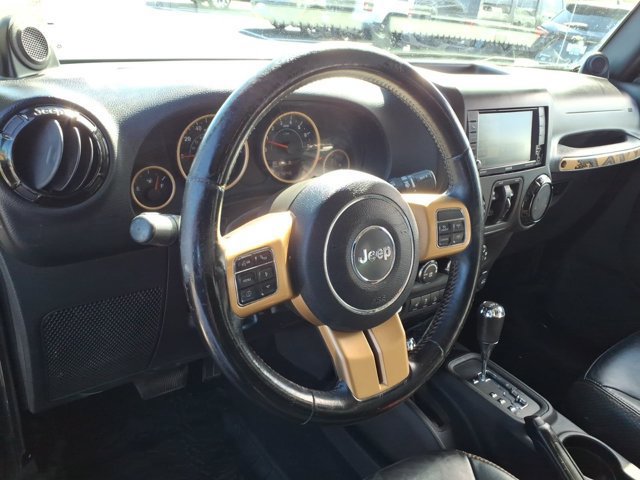 Used 2014 Jeep Wrangler Unlimited Sahara AWD/4WD image 8