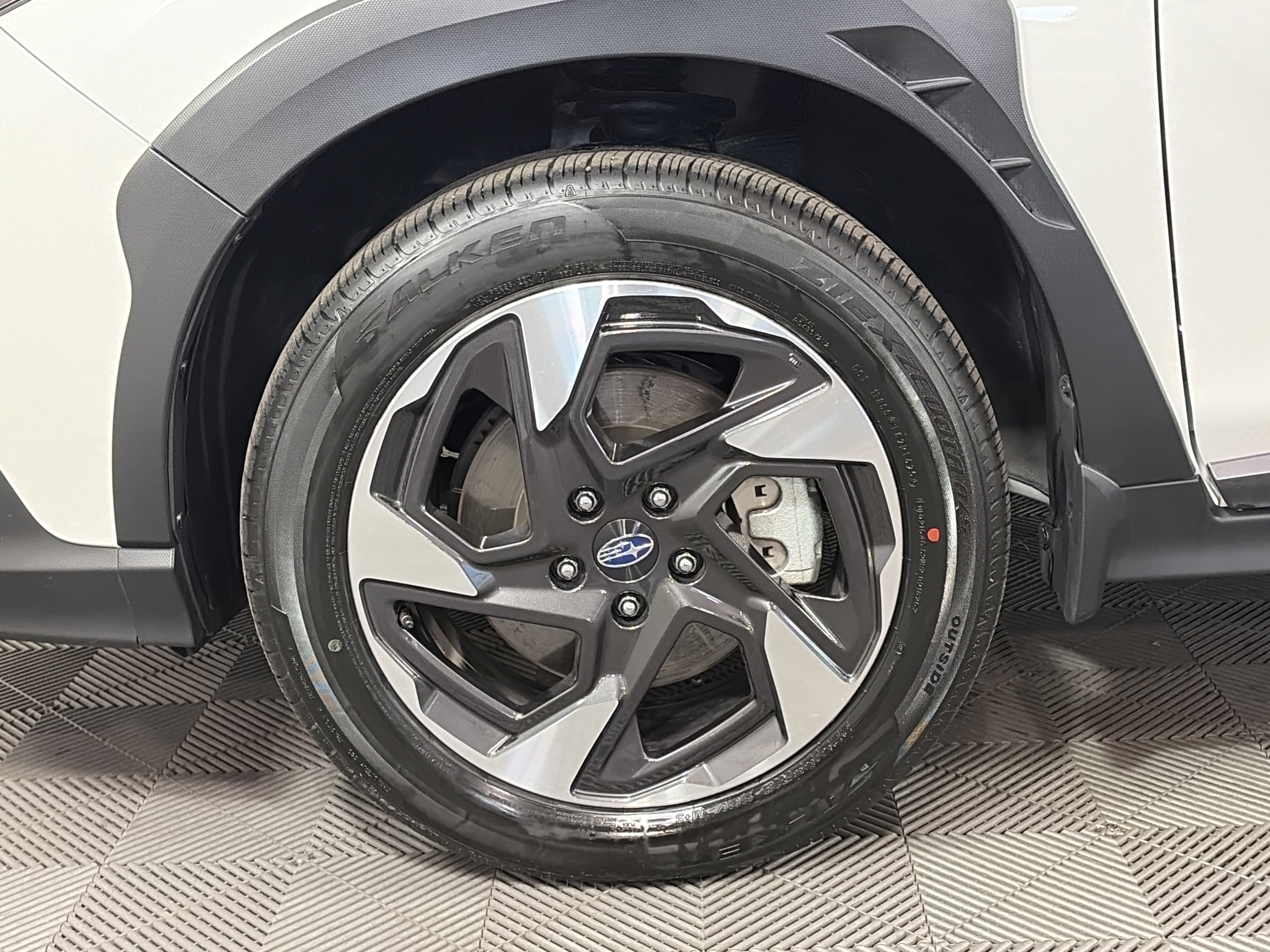 Used 2025 Subaru Crosstrek 2.5i Limited w/ Popular Package #4A image 11