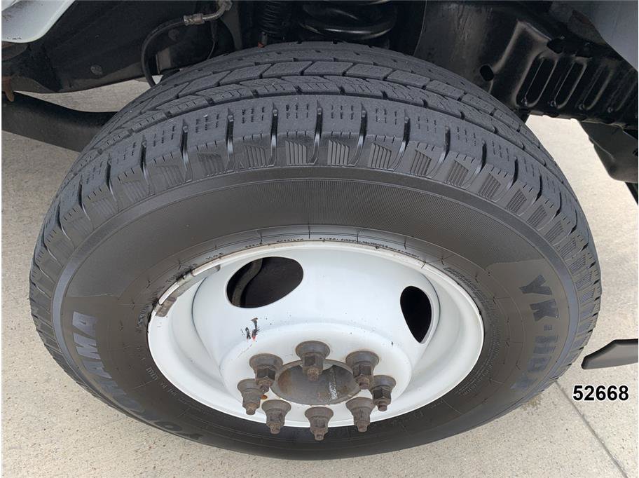 Used 2023 Ford E-450 and Econoline 450 Super Duty w/ Power Windows & Locks Group RWD image 22