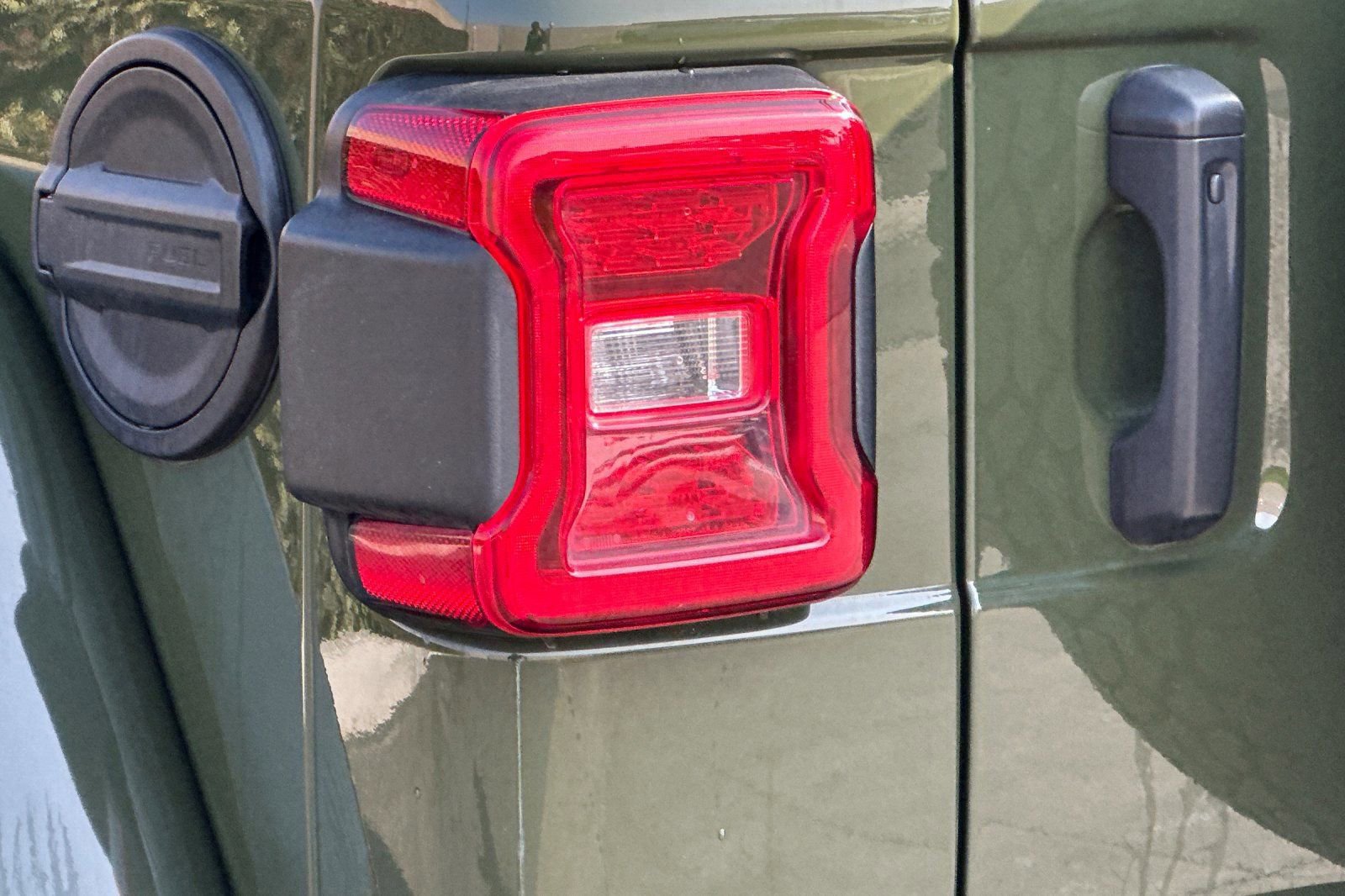 Used 2021 Jeep Wrangler Unlimited Rubicon image 28